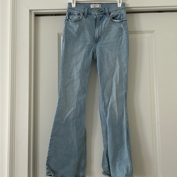 Abercrombie & Fitch High-Rise Flare Jeans, 26 short - Picture 2 of 3